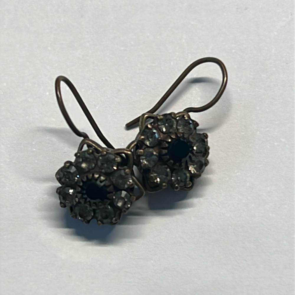✨ Vintage Kenny Ma Swarovski Crystal Floral Earrings – Brass Setting ✨